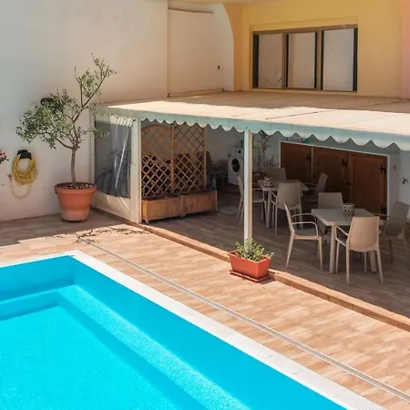 Relaxing Cristal Blu Sleeps 3 Persons Num1484 Санта-Тереза-Галлура